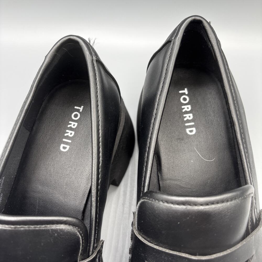 Torrid Chunky Lug Sole Penny Loafers Size 10 WW Wide Black Faux Leather Academia - Picture 7 of 10